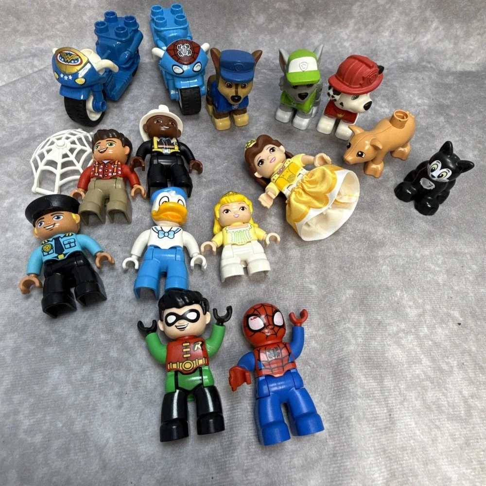 Lego duplo figures